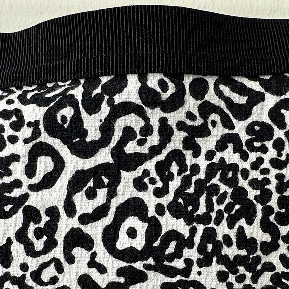 Ann Taylor Black and White Animal Print Pencil Skirt - Picture 2 of 6